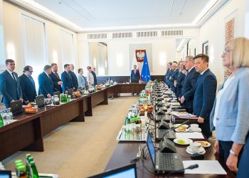 Nowe twarze w rządzie PiS? Słowa rzecznika nie pozostawiają wątpliwości