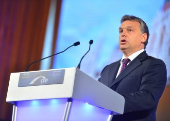 Viktor Orban gratuluje PiS. Mówi o „polskich przyjaciołach”