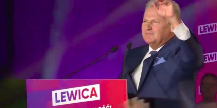 Na konwencji zagrali Kwaśniewskiemu „Ole, Olek”. Były prezydent wzruszony [WIDEO]