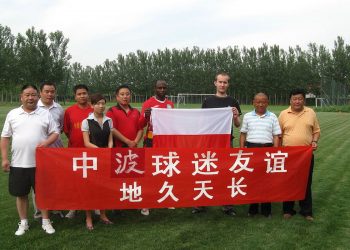 Zaskakująca wypowiedź Emmanuela Olisadebe. „W kadrze grałbym obok Lewandowskiego”