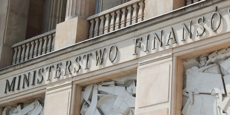 Koniec z opłatą skarbową za uwolnienie środków z rachunku VAT. Zmiany wchodzą od listopada