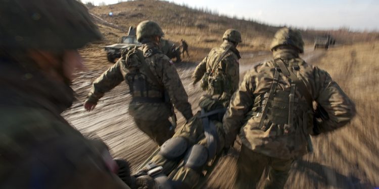 Agresja Turcji kosztowała życie już 150 osób. Zrozpaczona Kurdyjka apeluje do żołnierzy USA [WIDEO]