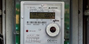 Ministerstwo Energii: Dopiero przed końcem roku będzie wiadomo, czy ceny energii pójdą w górę