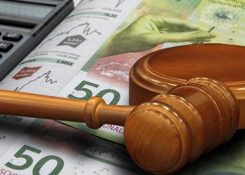 Frankowicze z nowym problemem. Sprawy mogą utknąć w sądach z powodu brak biegłych