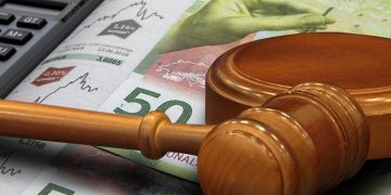 Frankowicze z nowym problemem. Sprawy mogą utknąć w sądach z powodu brak biegłych