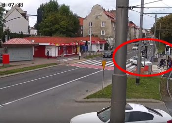 Celowo potrącił rowerzystę. Policja publikuje nagranie [WIDEO]