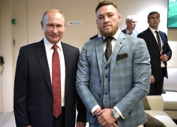Gwiazdor MMA podarował Putinowi whisky. Teraz opowiedział jak zareagowała ochrona