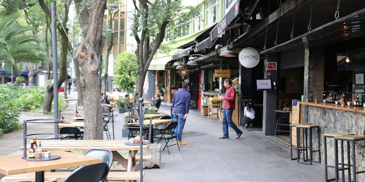 Ponad 1500 zł za makaron z rybą i wodę? Tak naciąga się turystów!