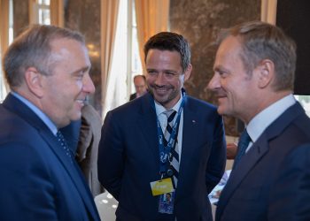 Schetyna stawia Tuskowi ultimatum? „Musi podjąć decyzję”