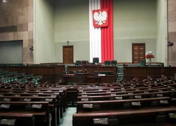 Sondaż Pollster: Opozycja ma więcej, ale PiS rządzi samodzielnie