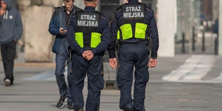 Rosną wpływy z mandatów od straży miejskich. Głównie za sprawą kierowców