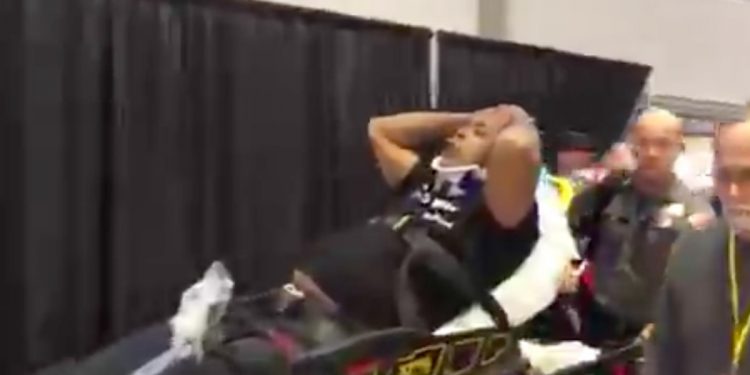 Były trener Kliczki pobity podczas ceremonii ważenia. Pojedynek odwołany [WIDEO]