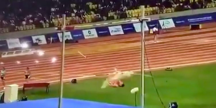 Groźny wypadek Pawła Wojciechowskiego. Podczas skoku złamała mu się tyczka! [WIDEO]