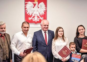 Ratował życie ofiarom karambolu na A6 pod Szczecinem. Andriej Sirowackij otrzymał polskie obywatelstwo