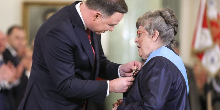 Kardiolog, prof. Grażyna Świątecka odznaczona Orderem Orła Białego
