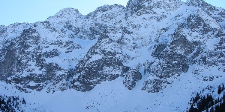 Tragiczna śmierć w Tatrach. 27-latek był policjantem i ratownikiem GOPR