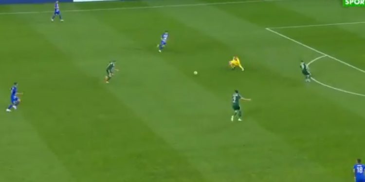 Kuriozalny gol w Ekstraklasie. Fatalny błąd bramkarza [WIDEO]