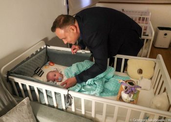 Światowy Dzień Wcześniaka: Prezydent odwiedził sześcioraczki