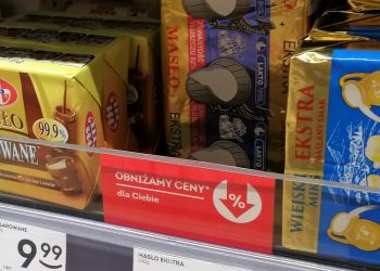 Analiza: Ceny masła znowu poszły w górę. Najbardziej zdrożały kostki 250g