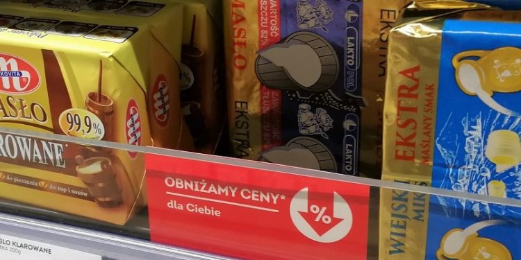 Analiza: Ceny masła znowu poszły w górę. Najbardziej zdrożały kostki 250g