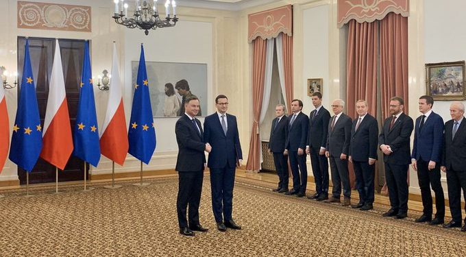 Prezydent powołał rząd! Morawiecki premierem i… ministrem sportu
