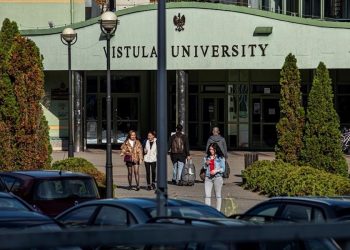 Studenci coraz częściej wybierają naukę w języku angielskim. Eksperci: Mamy prawdziwy boom