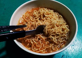 Przez tydzień odżywiała się zupkami w proszku. Dziennikarka podzieliła się wnioskami