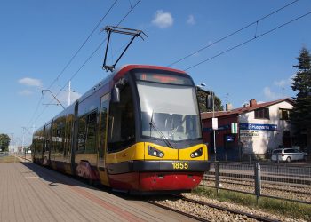 Łódź: Motorniczy stanął w obronie kobiety w ciąży. Został brutalnie pobity