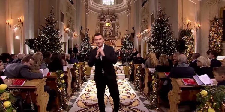 Tak kolędy nie wykonał jeszcze nikt. Internauci zachwyceni występem Bednarka [WIDEO]