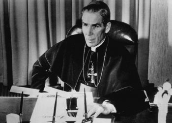 Wstrzymano beatyfikację abp Fultona Sheena!