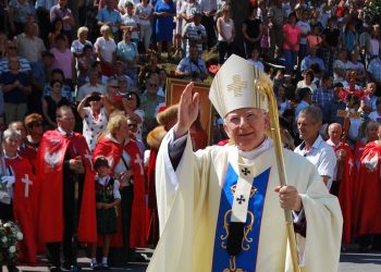 Abp Jędraszewski atakuje Gretę Thunberg. „Ekologizm to zjawisko bardzo niebezpieczne”