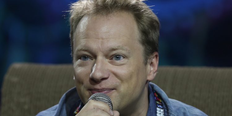 Stuhr drwi z Łuku Triumfalnego i Pawłowicz