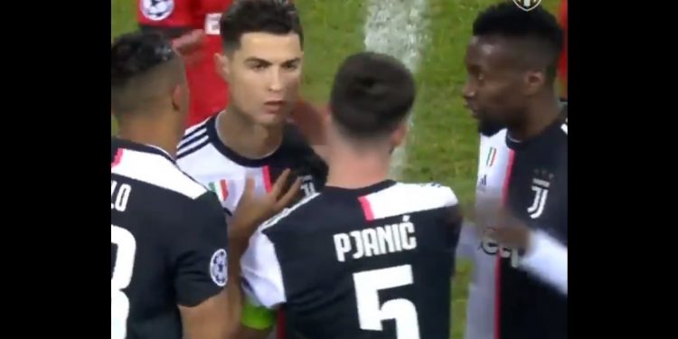 Cristiano Ronaldo zaatakowany po meczu. Był wściekły! [WIDEO]