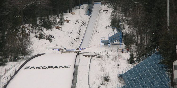 Polski skoczek Mateusz Gruszka złamał rękę