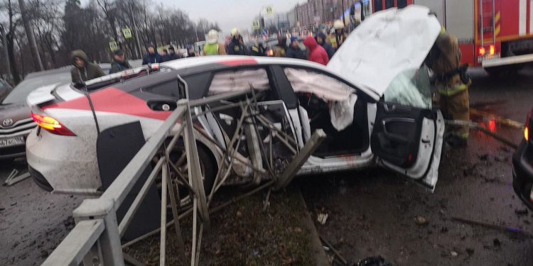 Miała być jazda próbna. Audi staranowało 15 pojazdów! [WIDEO]