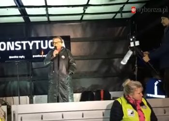 Protesty w obronie sądów. Agnieszka Holland krytykuje prezydenta