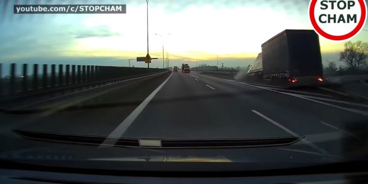 Śmiertelny wypadek na S5. Nagranie z momentem tragedii trafiło do sieci [WIDEO]