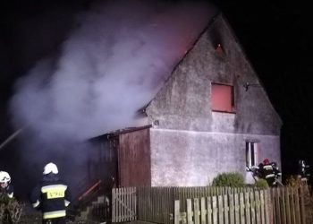 Pożar domu niedaleko Wrocławia. Jedna osoba nie żyje