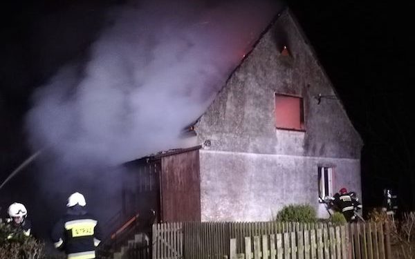 Pożar domu niedaleko Wrocławia. Jedna osoba nie żyje
