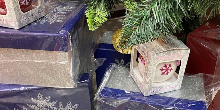 Nie zdziw się, jak znajdziesz używany prezent pod choinką. Coraz więcej Polaków tak robi