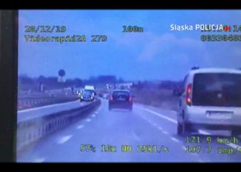 Szaleńczy rajd pirata drogowego. Przekroczył prędkość o ponad 110 km/h! [WIDEO]