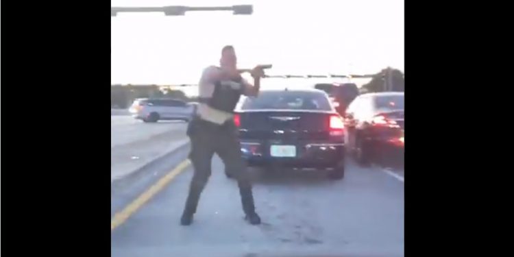 USA. Strzelanina na autostradzie. Wszystko nagrała telewizja [WIDEO]