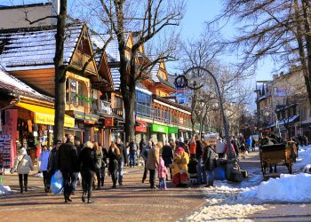 Znana aktorka narzeka na Zakopane. „Patrzę na te tłumy, sunące od kebaba do kebaba”