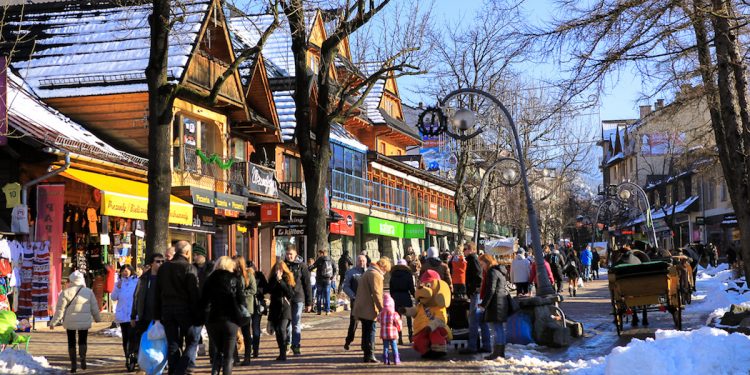 Znana aktorka narzeka na Zakopane. „Patrzę na te tłumy, sunące od kebaba do kebaba”