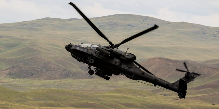 Ataki rakietowe w Iraku. Pociski spadły na amerykańską bazę i ambasadę