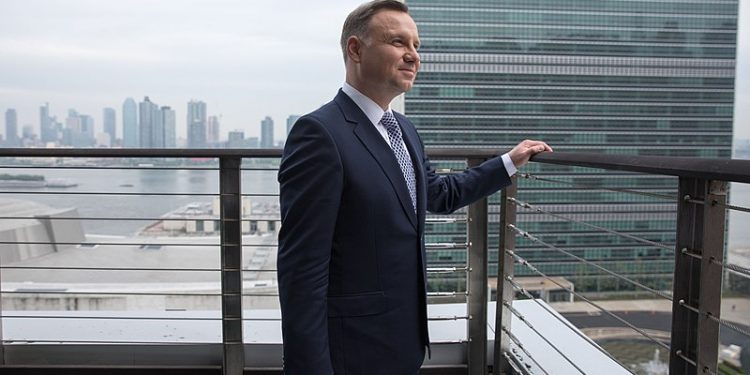 Duda uderza w Putina w „Financial Times”. „Kłamstwa historyczne”