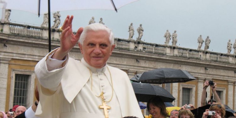 Benedykt XVI przerywa milczenie. Poruszające słowa: „Jestem starym człowiekiem u kresu życia”