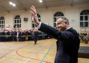 Duda: „Nie będą nam w obcych językach narzucali, jaki ustrój mamy mieć” [WIDEO]