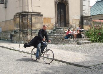 Żmijewski zniknie z „Ojca Mateusza”? Wiadomo, kto go zastąpi!