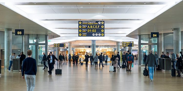 Oslo. Wyrzucili Polaków z samolotu. „Potraktowano nas jak pijanych”